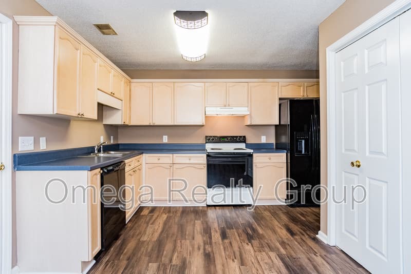 Moody House: 2038 Plantation Pkwy