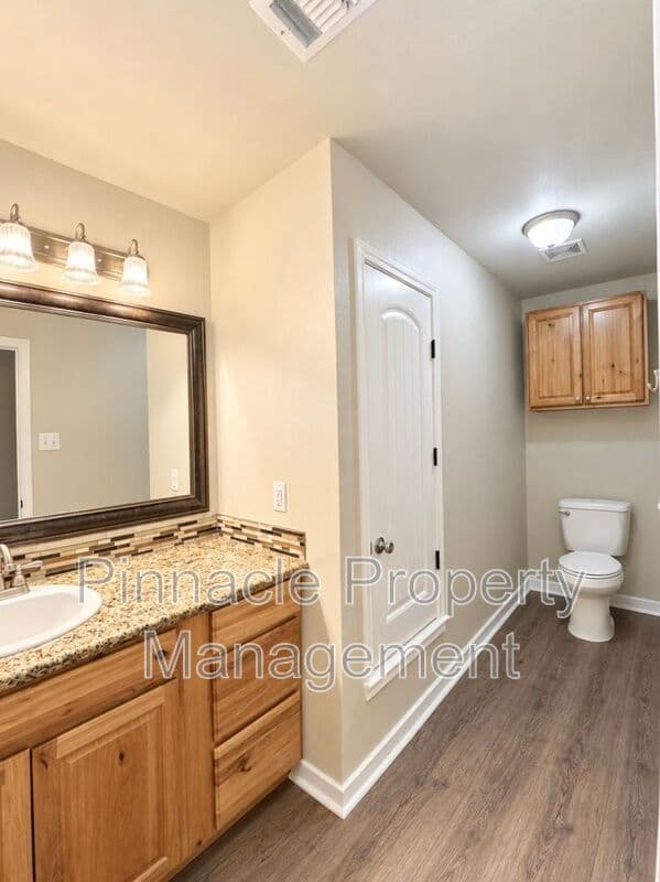 San Angelo House: 2213 S Johnson St