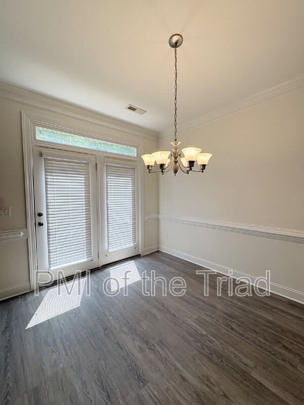 Walkertown Townhome: 2974 York Place Dr
