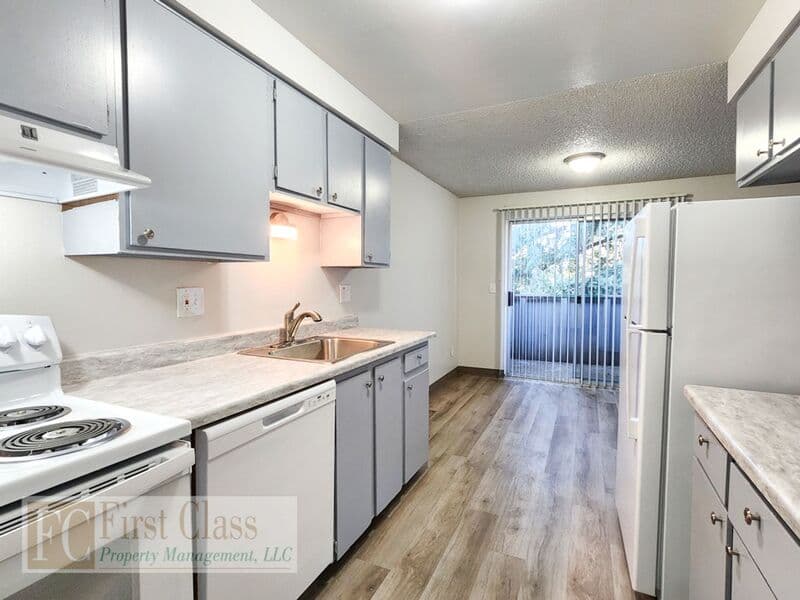 PORTLAND Condo: 1376 NE 186TH AVE