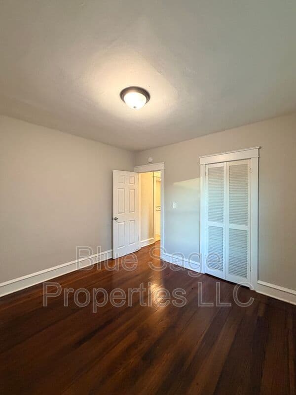 Prospect Park House: 611 11th St