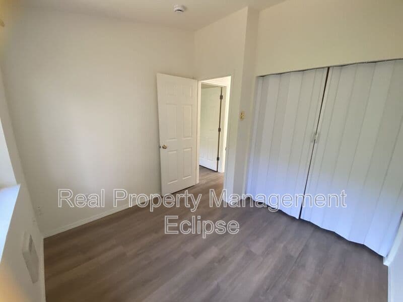 Seattle Condo: 2034 S Main St