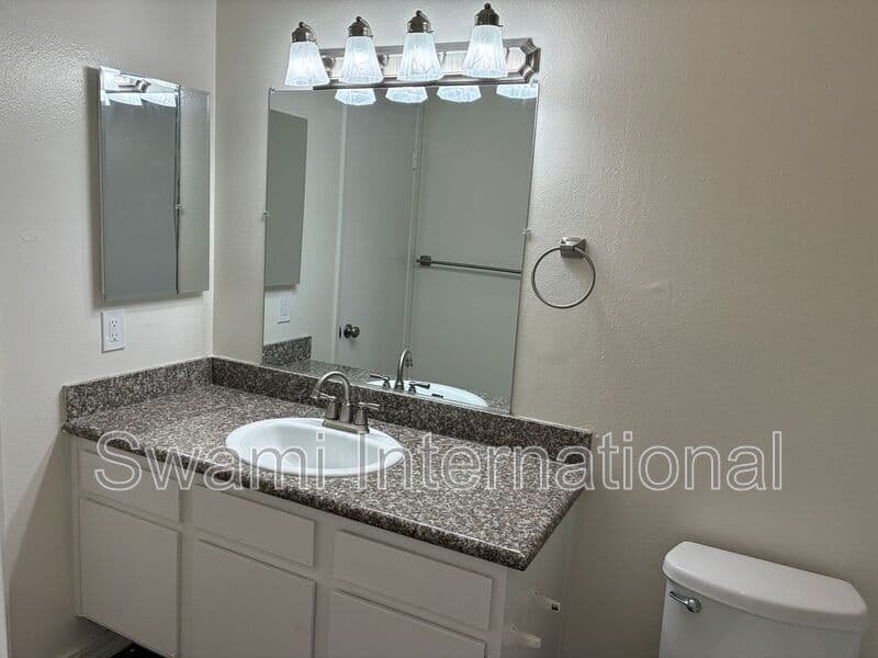 Garden Grove Condo: 13111 Magnolia St
