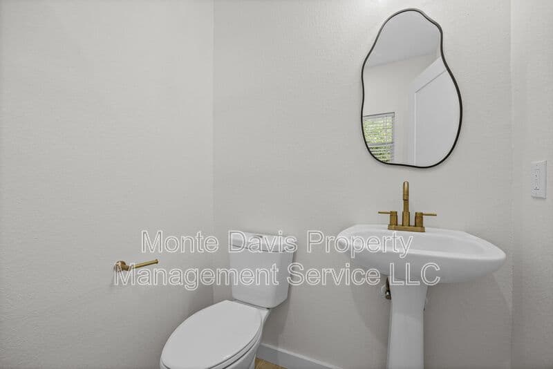 Austin Condo: 1802 Springdale Rd