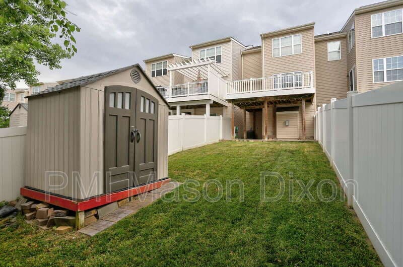 Baltimore House: 8434 Stansbury Lake Drive