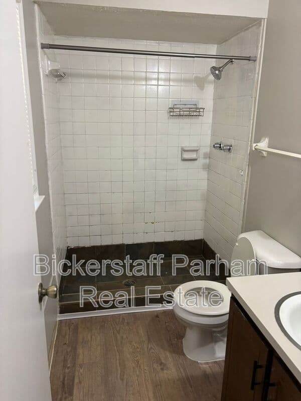 Columbus House: 4925 Foxfire Drive