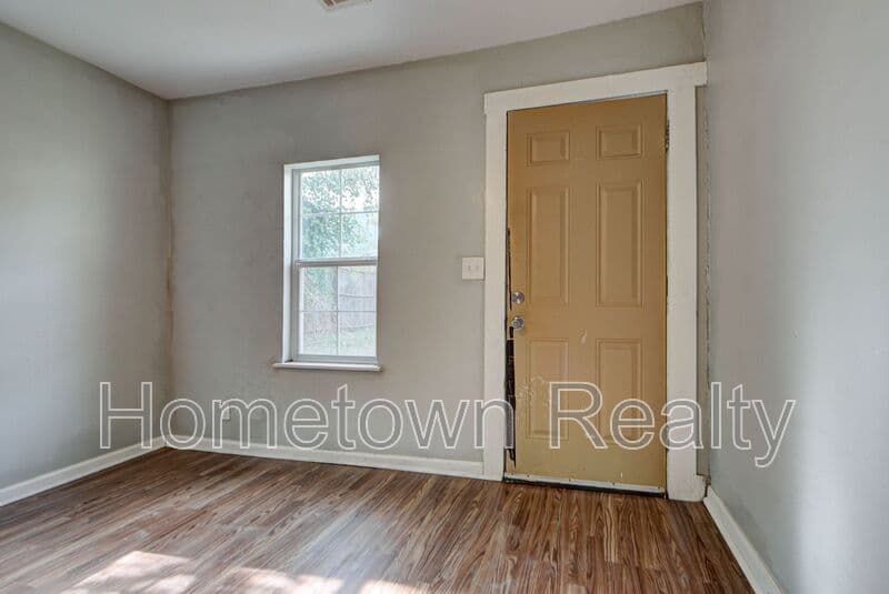 Oklahoma City House: 1801 E Madison Street