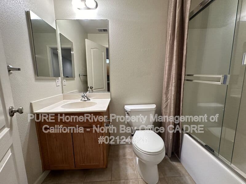 Santa Rosa Condo: 2218 Versailles Street