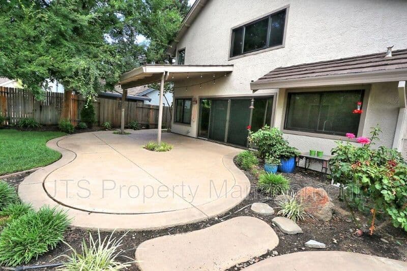 Gold River House: 2173 Roaring Camp Drive