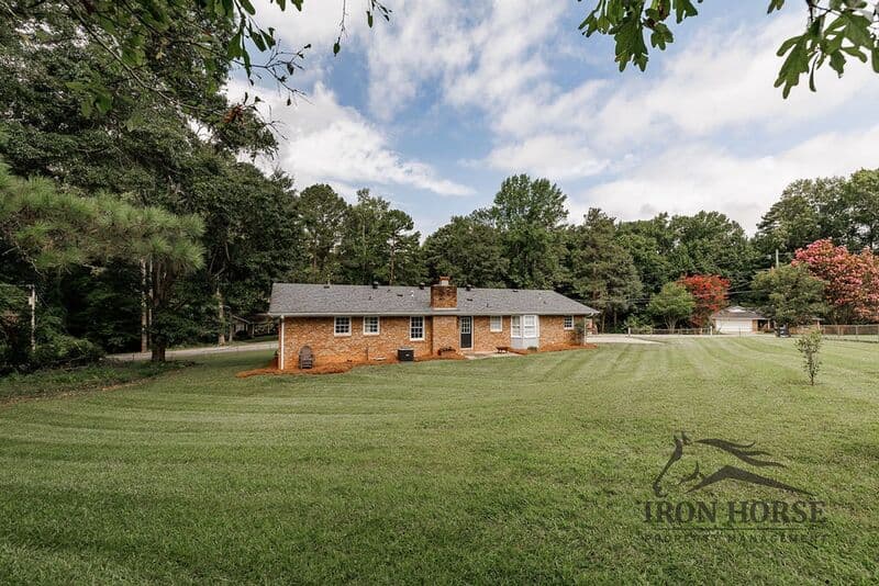 Watkinsville House: 1190 Arrowhead Road