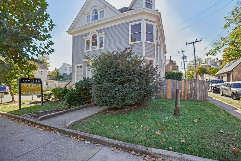 Fredericksburg Condo: 1122 Caroline St