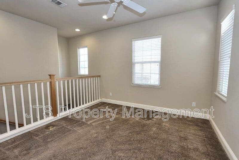 Orangevale House: 9041 Crescenda Lane