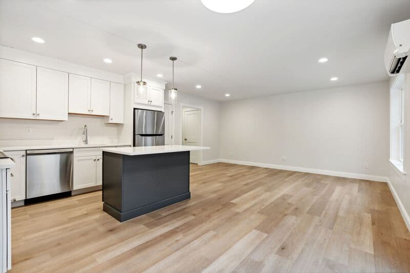 Wells Townhome: 42 Foliage Way