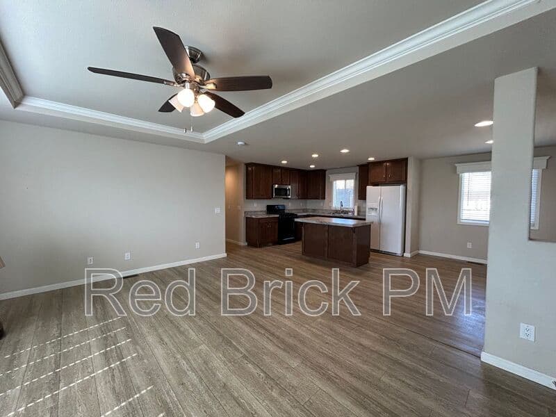 Livingston House: 11735 Olive Ave.