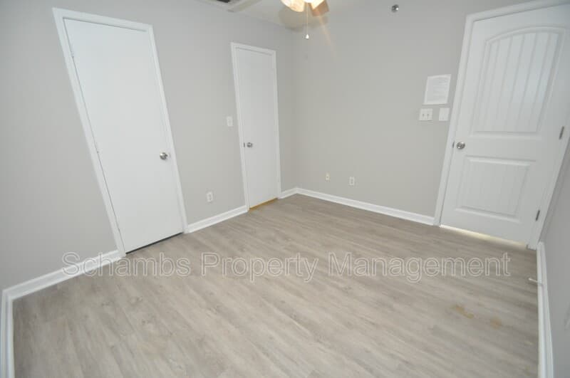 Raleigh House: 1500 Graduate Ln