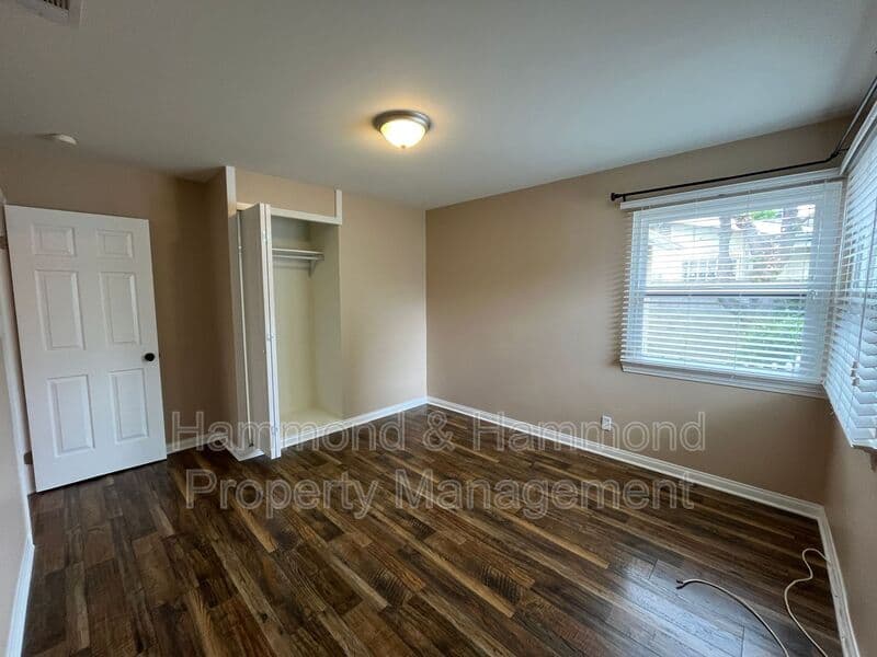 Granada Hills House: 16750 Index St.