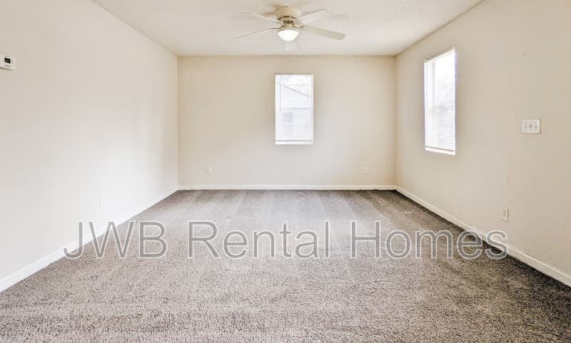 Jacksonville House: 5363 Tequesta Ct