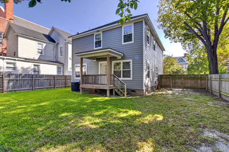 Portsmouth House: 242 Webster Ave