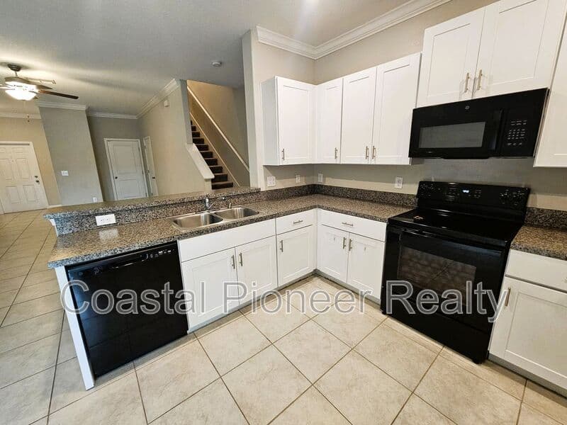 Riverview Townhome: 13251 Dupree Hills Pl