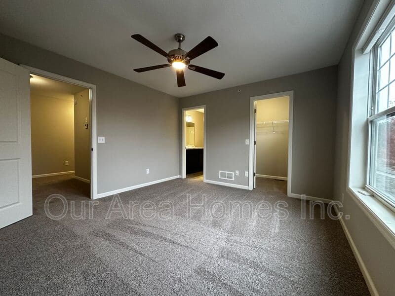 Big Lake House: 595 William St