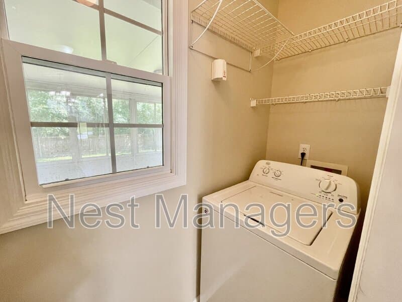 Fayetteville House: 9616 Gooden Drive