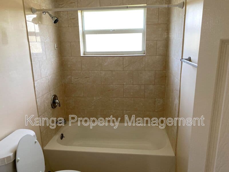 Lake Worth Condo: 4821 Vermont Ave