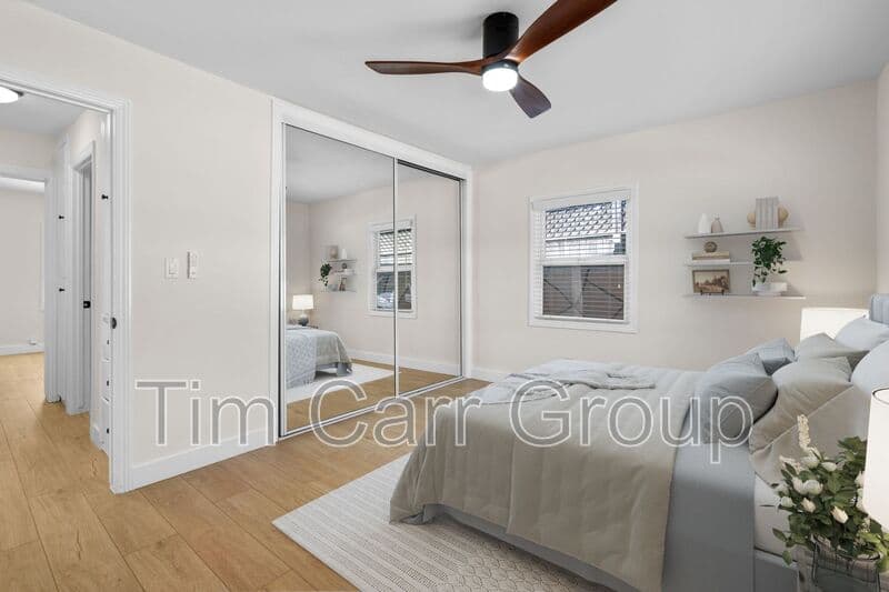 Costa Mesa Condo: 1637 Irvine Ave - H
