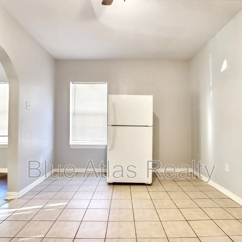 Fort Worth House: 2937 South Adams Street - 1