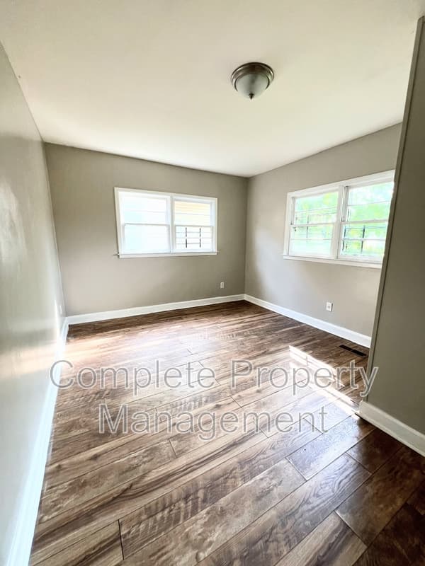 Birmingham House: 7330 1st Avenue South