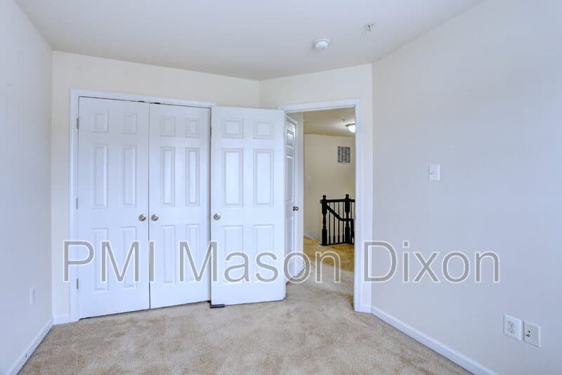 Baltimore House: 8434 Stansbury Lake Drive