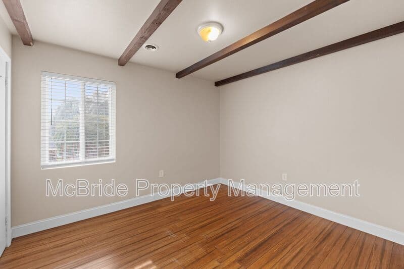 Augusta House: 2325 Cadden Road