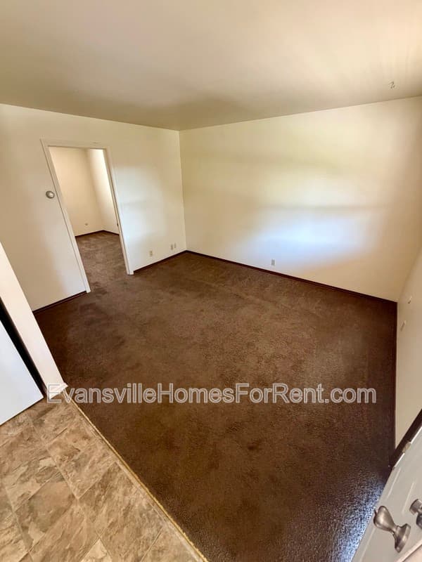 Evansville Condo: 404 S Bosse