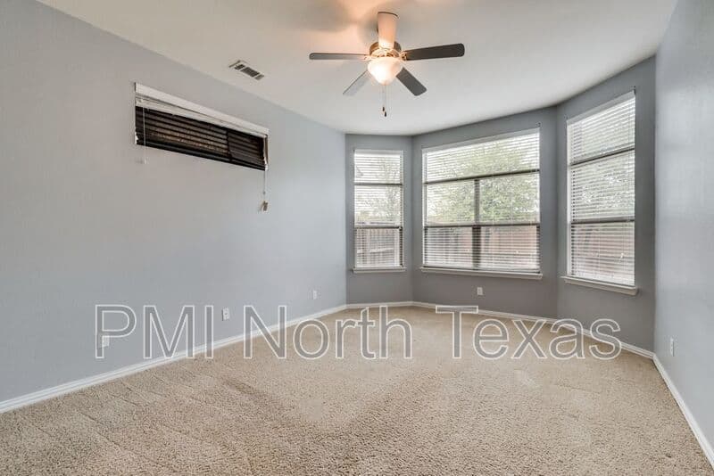 Irving House: 415 San Marcos Dr