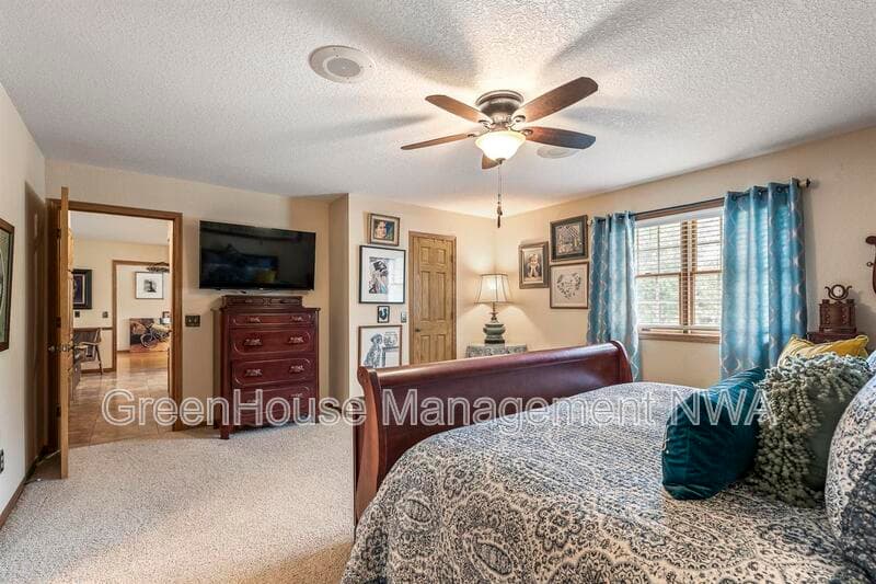Bentonville House: 1609 SW 2nd Street