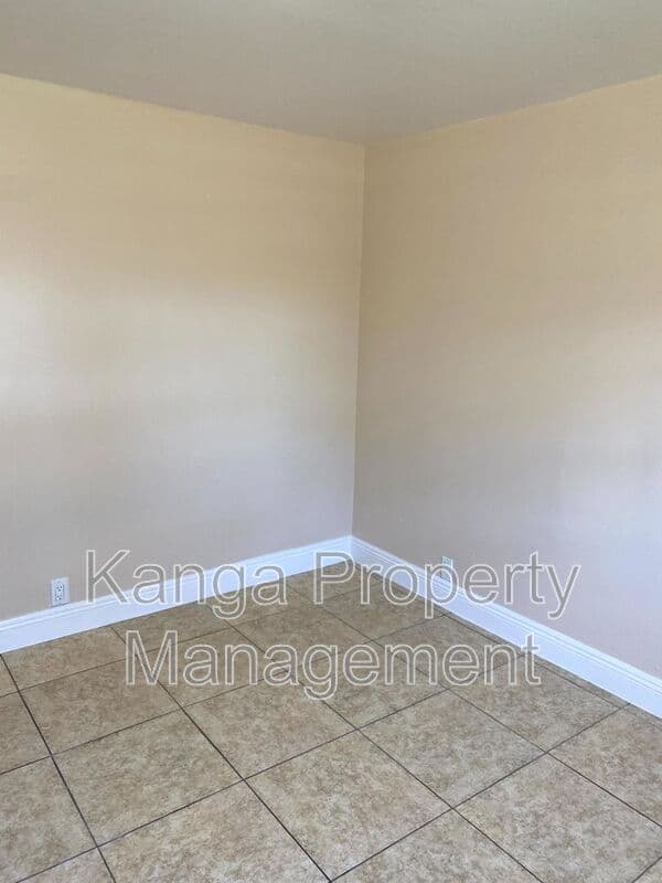 Lake Worth Condo: 4821 Vermont Ave