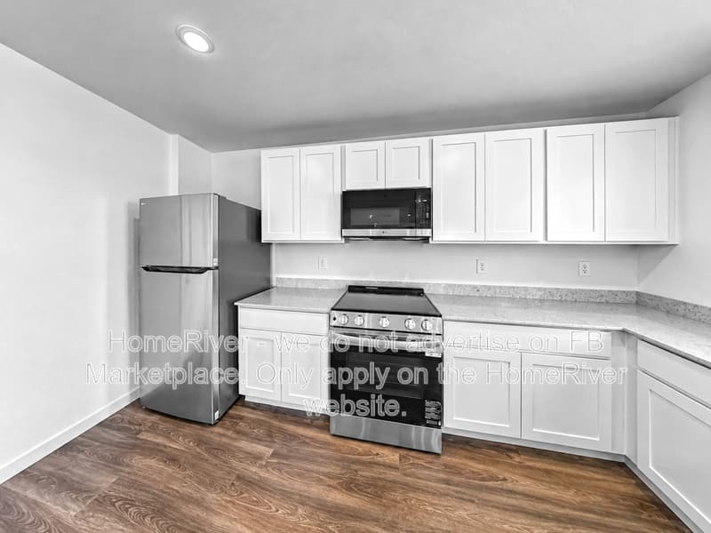 Florence House: 523 Van Haren St