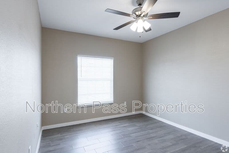 El Paso Condo: 9779 McCombs