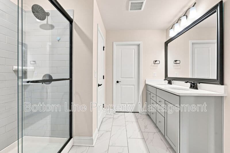 Fuquay Varina House: 2230 Bethpage Dr