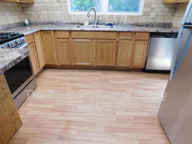 Etowah House: 530 6th Street