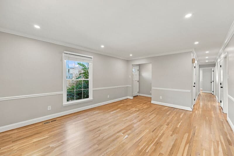 Raleigh House: 412 Pinecroft Drive