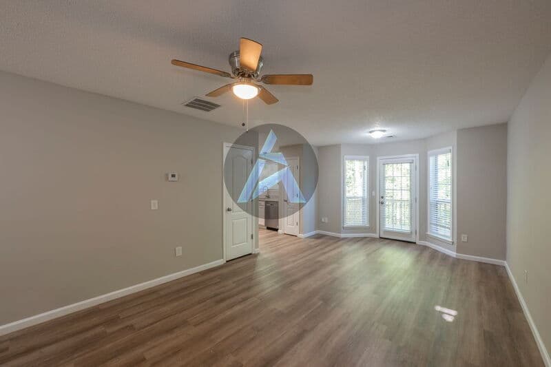 Woodstock Townhome: 437 Red Coat Ln