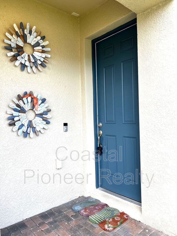 Lutz Townhome: 18814 Cornuta St
