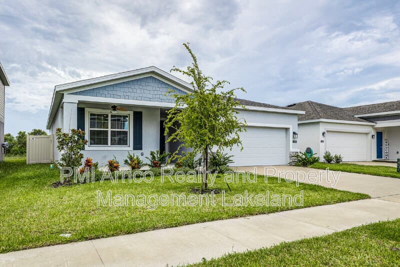 Winter Haven House: 1228 Tyler Lp