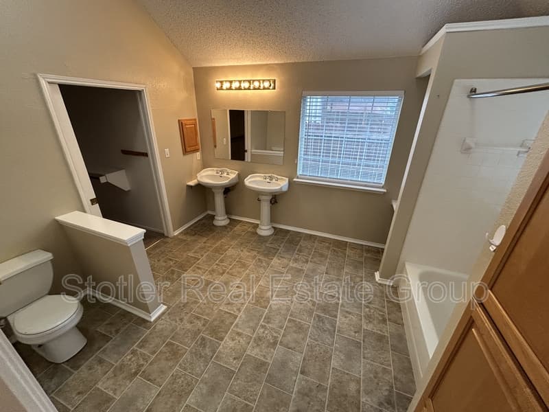 Arlington House: 6720 Tabor Drive
