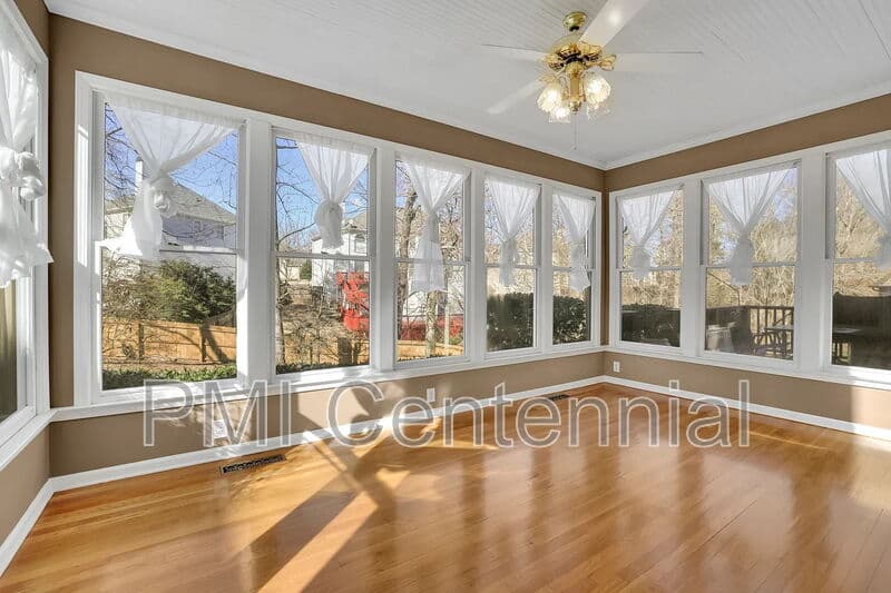 Alpharetta House: 120 Creekside Park Dr