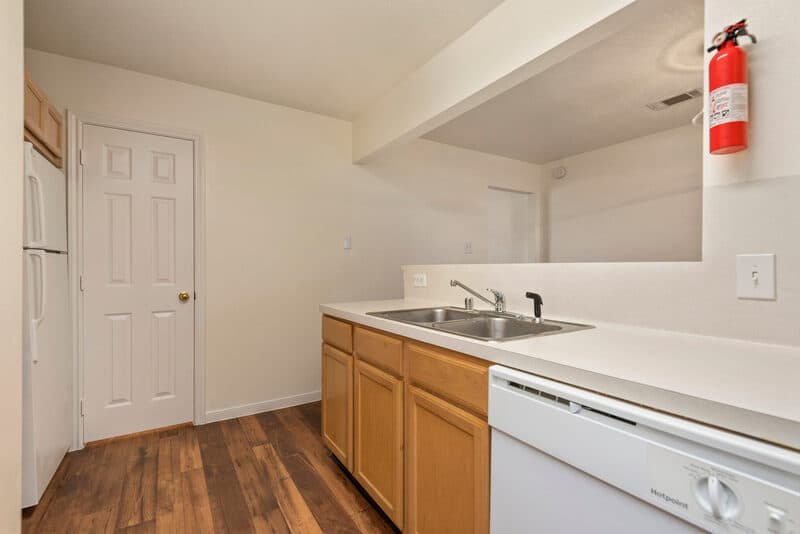 Dickinson Townhome: 2102 St Lucia Calle