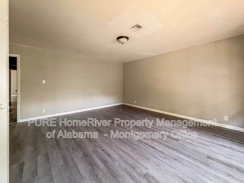 Montgomery House: 1701 Longmeadow Dr