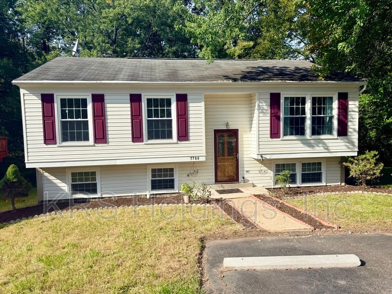 Springfield House: 7700 Newington Forest Ave