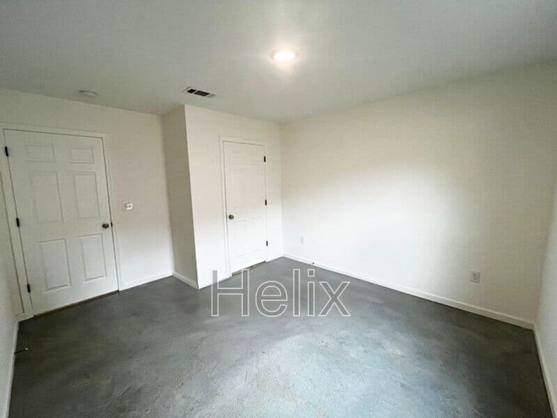 Pearl House: 246 Skylane Dr.