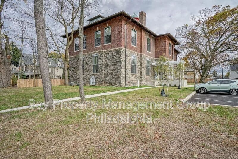 Wyndmoor Condo: 1400 E Willow Grove Ave